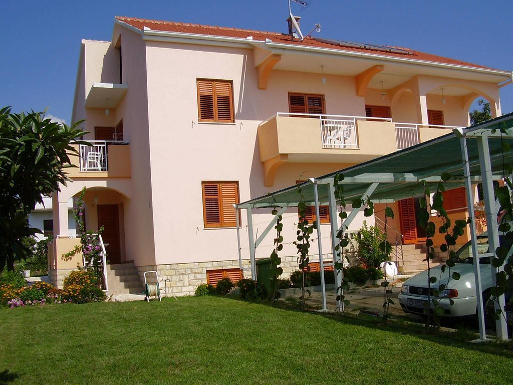Apartments Vodopija 300M To The Beach Свети-Филип-и-Яков Номер фото