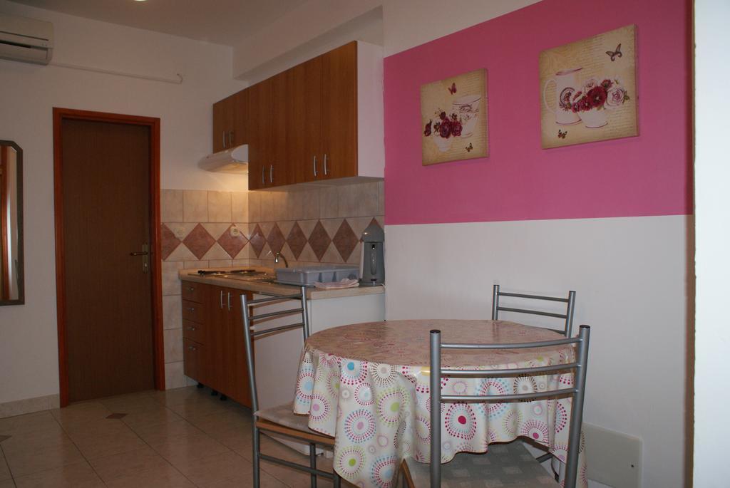 Apartments Vodopija 300M To The Beach Свети-Филип-и-Яков Экстерьер фото