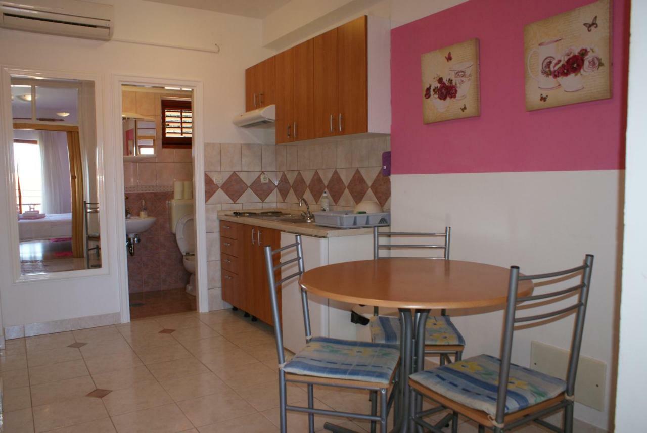 Apartments Vodopija 300M To The Beach Свети-Филип-и-Яков Экстерьер фото